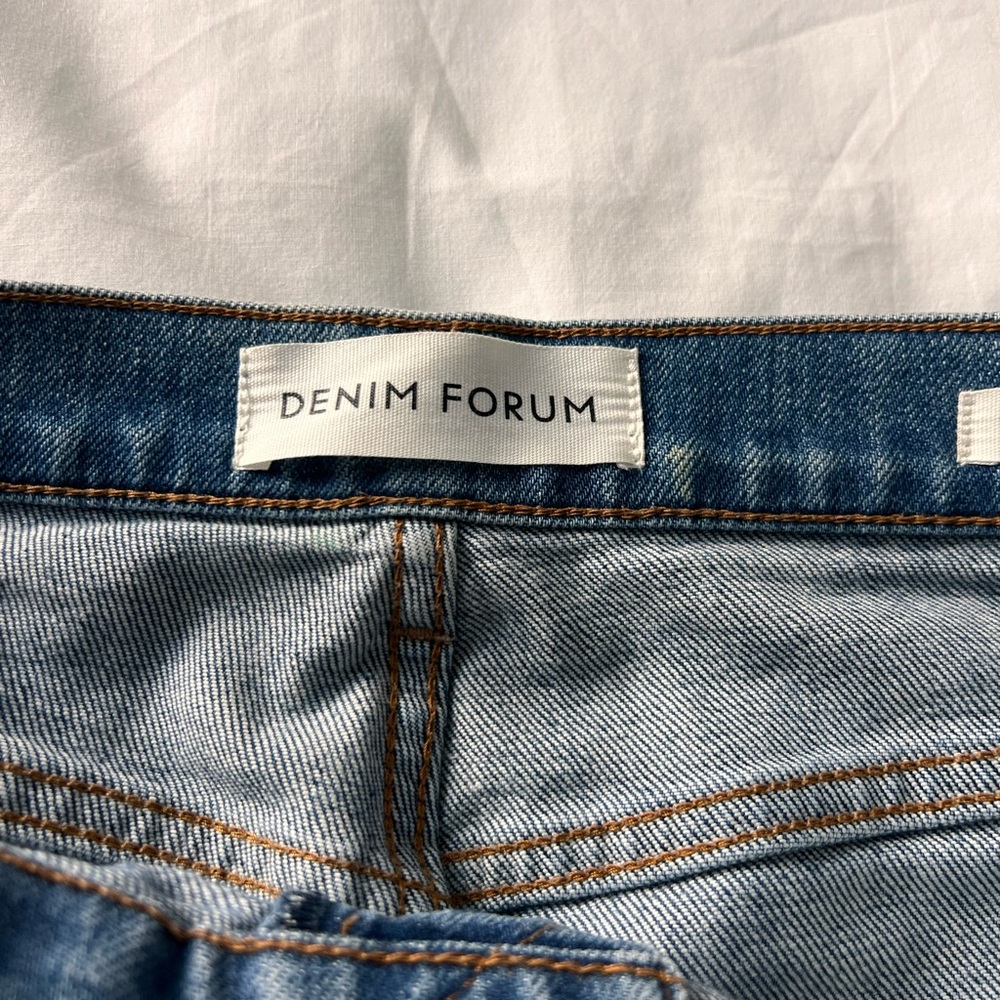 Aritzia Denim Forum Arlo High Rise Straight Jean in size 29. - Picture 3 of 9